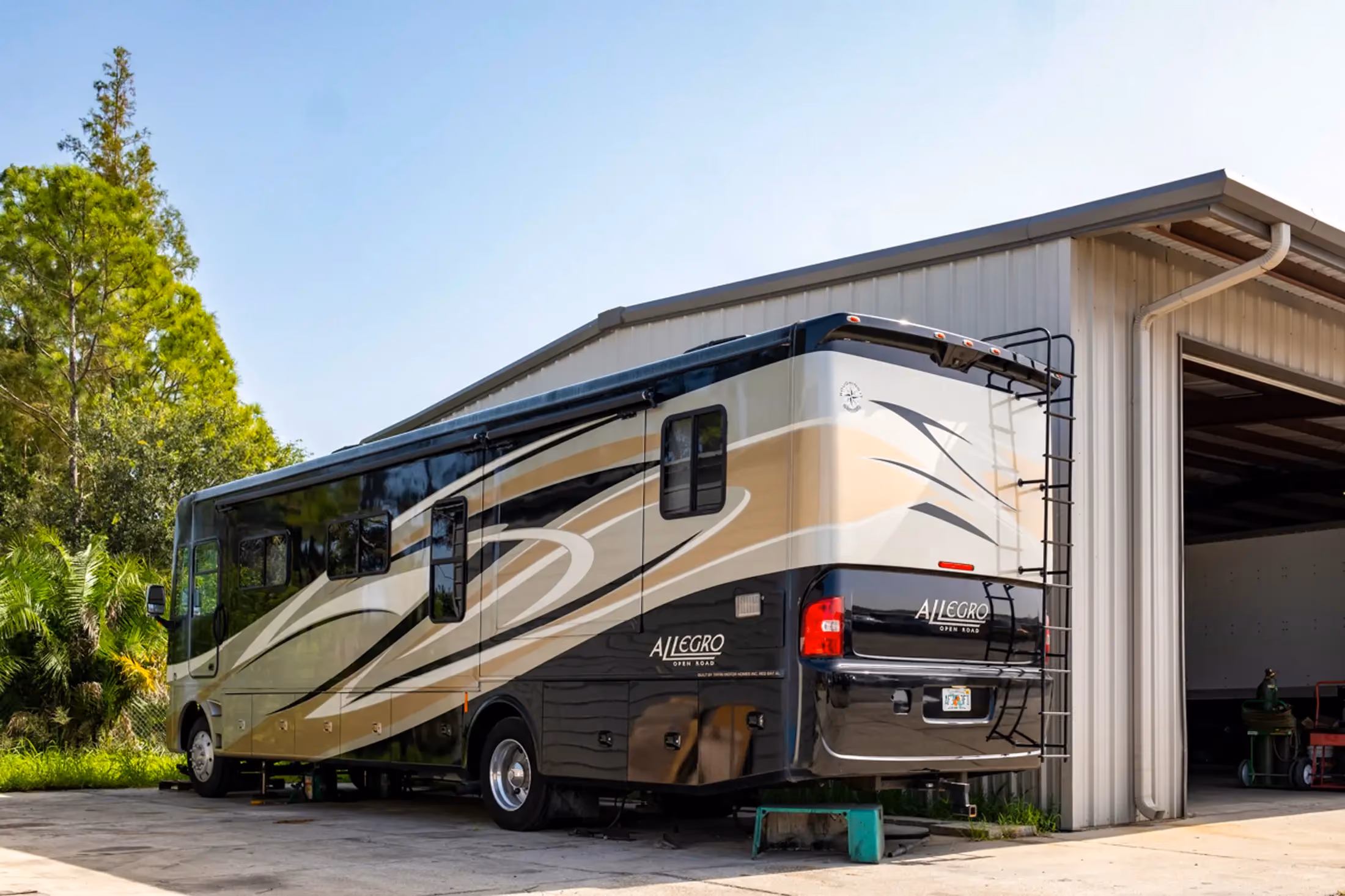 Diesel mechanic performing RV Repair in Dubuque, IA