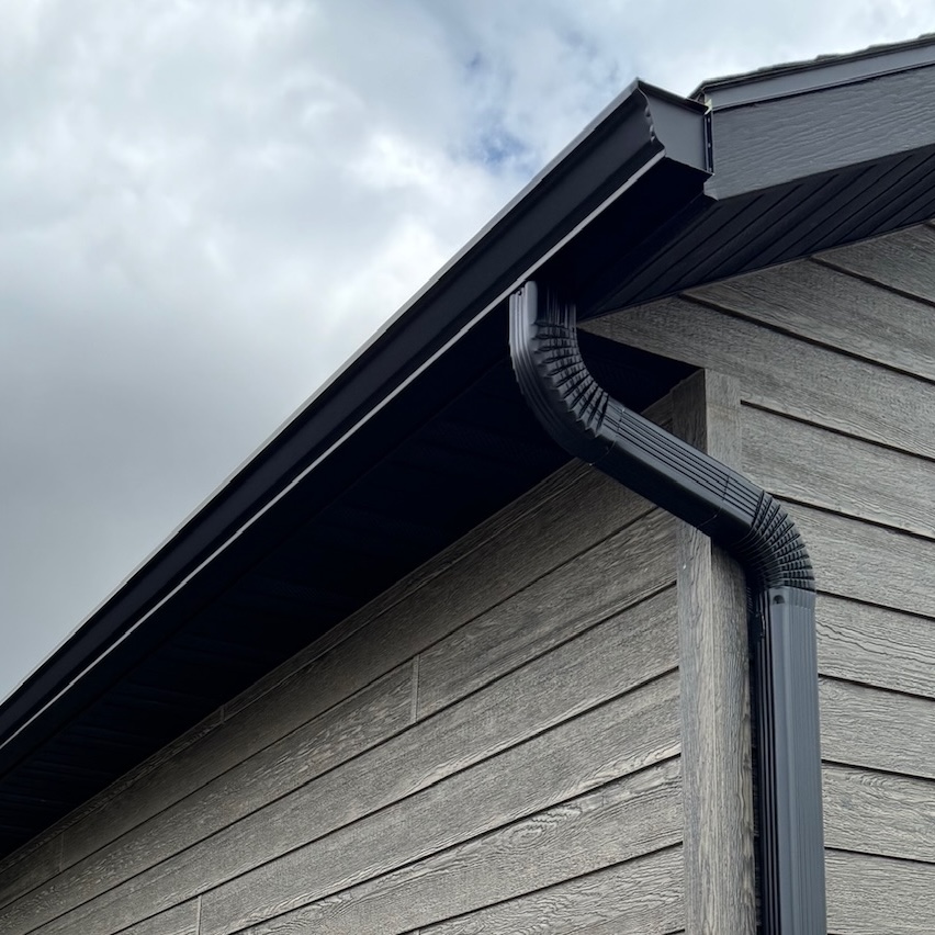 The Best Time of Year to Clean Your Gutters