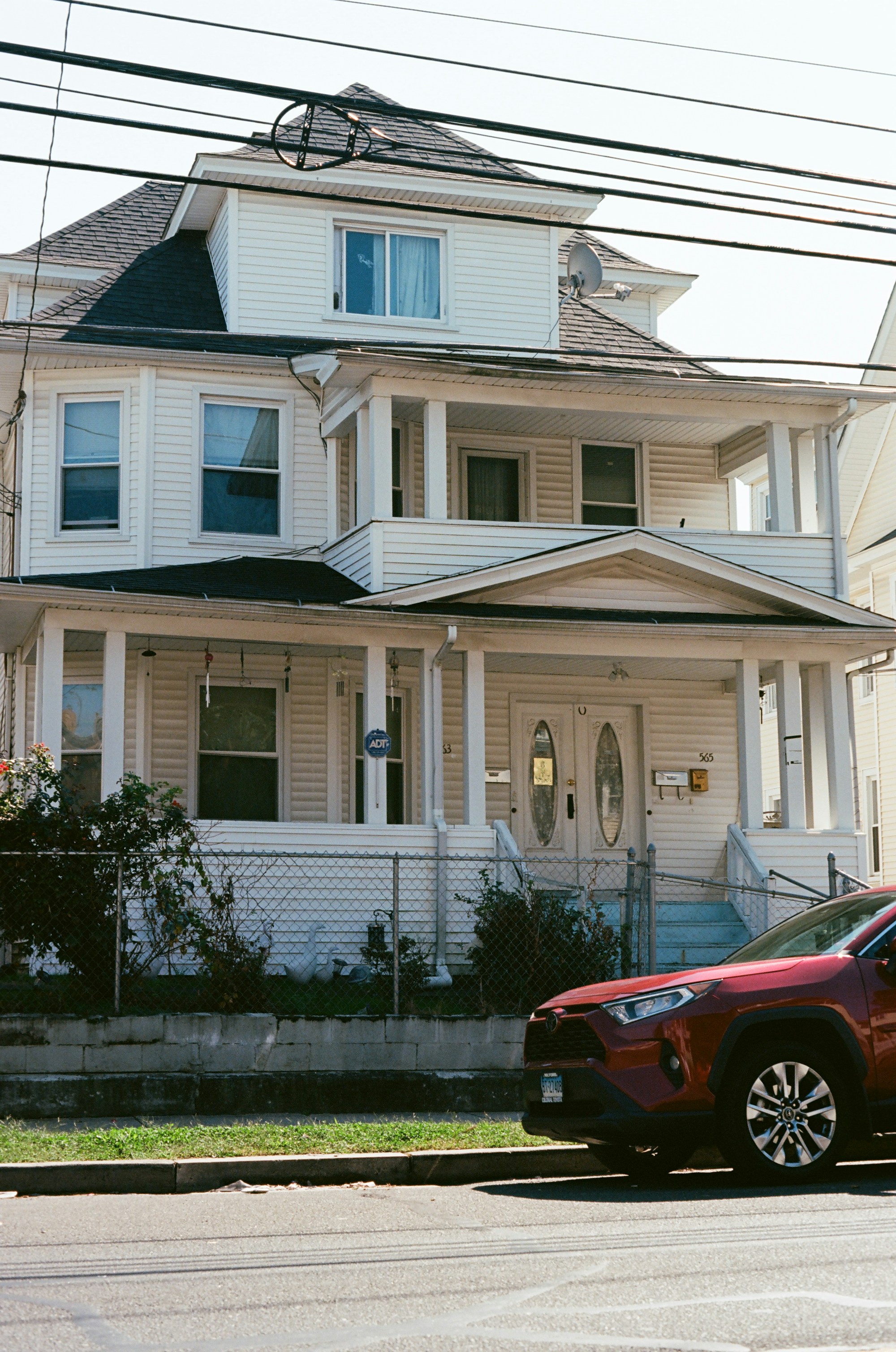 Suburban neighborhood concept — suburban row
