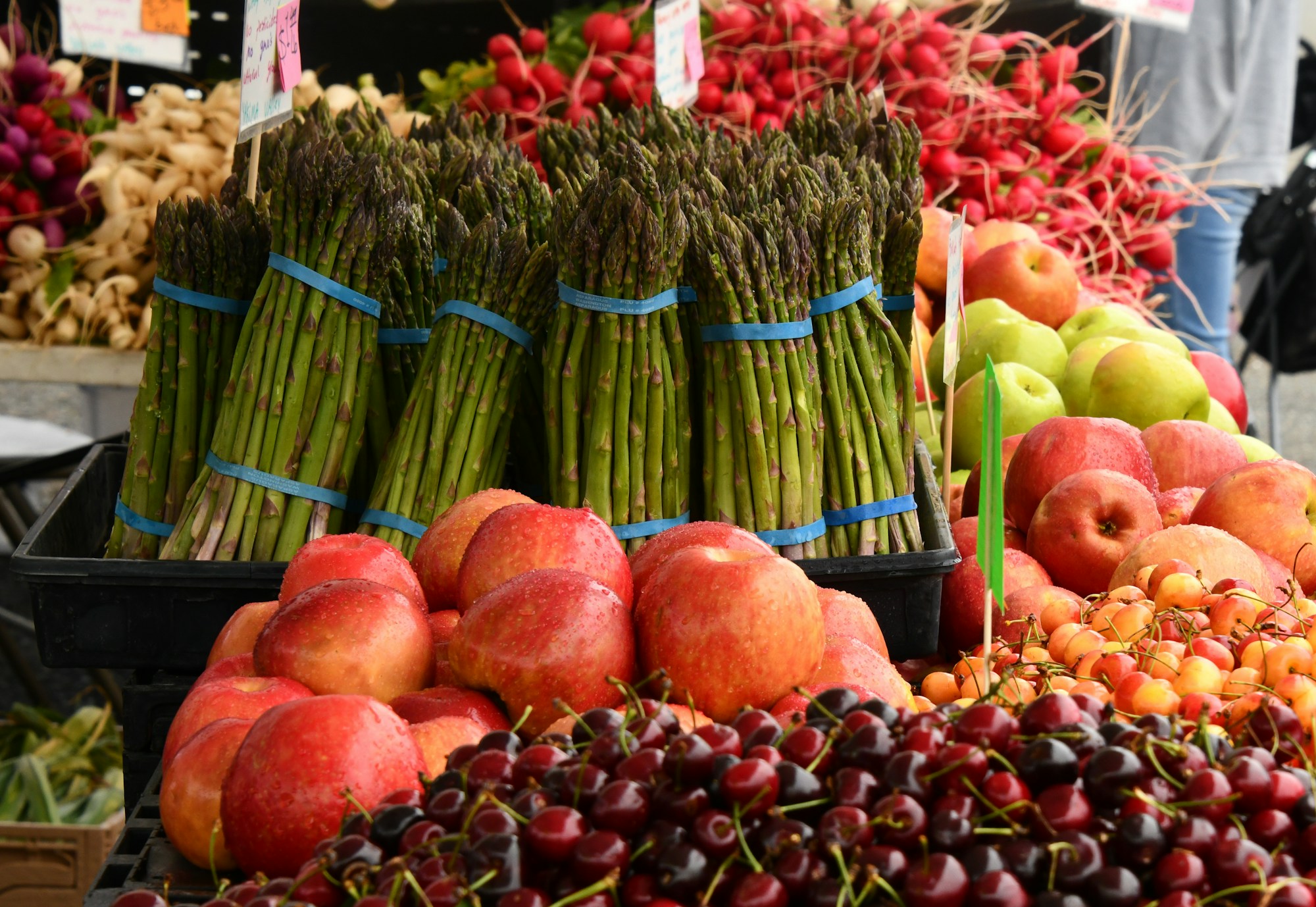 Farmers market concept — market browse