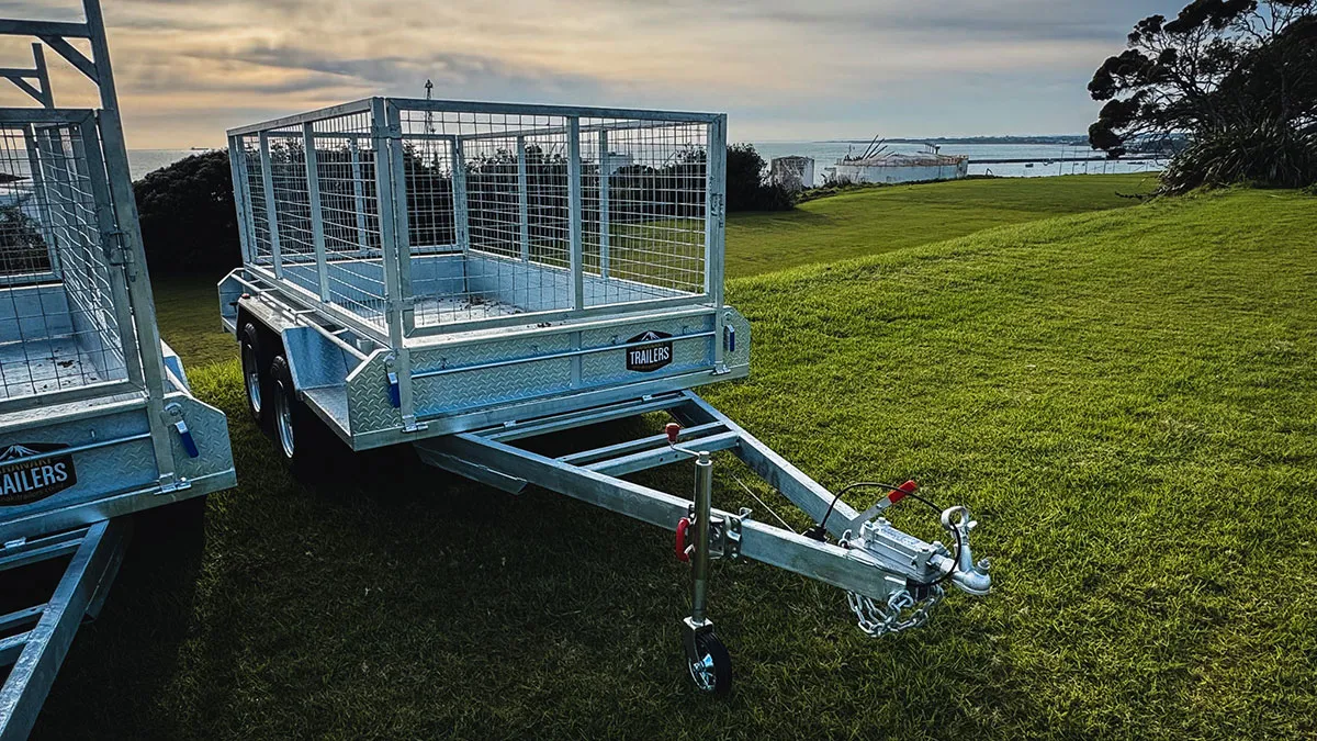 Metal trailer with mesh sides