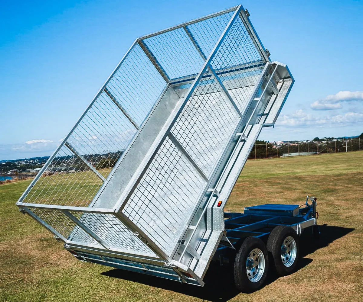 Metal mesh tipper trailer with raised bed