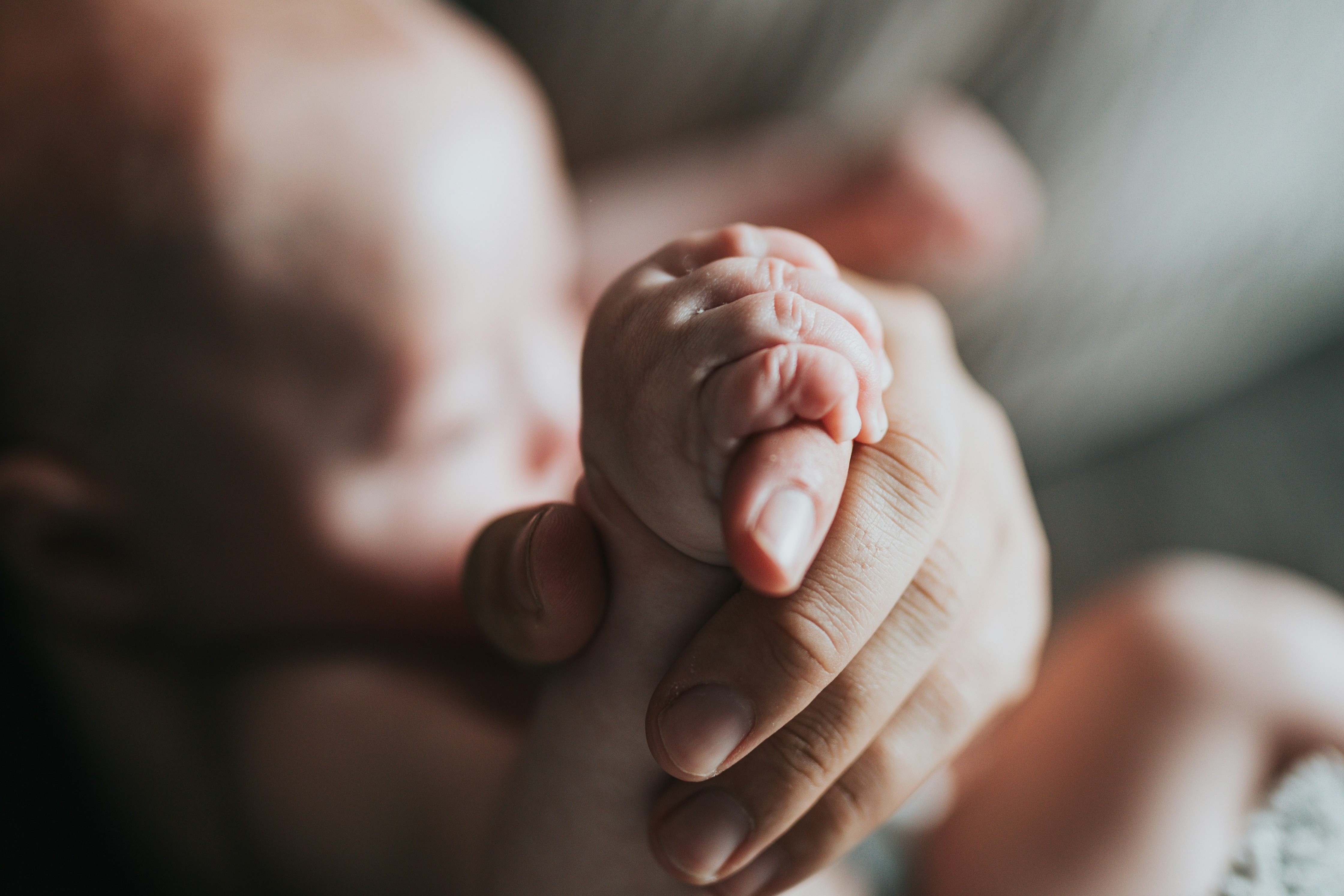 Балансът между грижа и лично време: защо е важен.