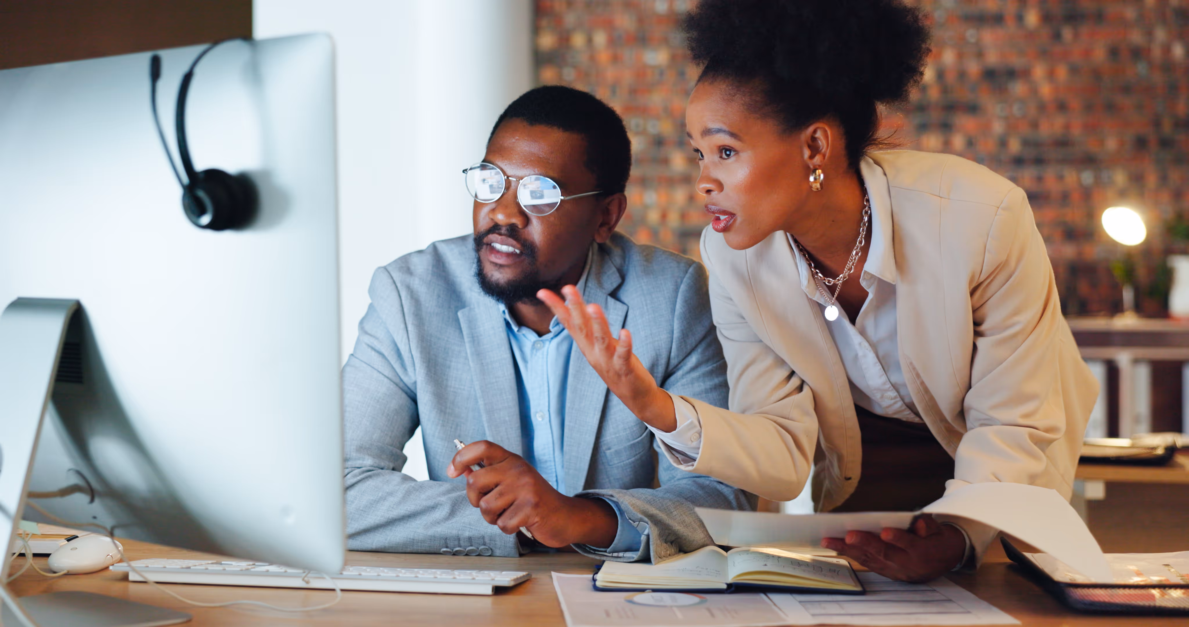 Hament Advisory clients reviewing investment performance