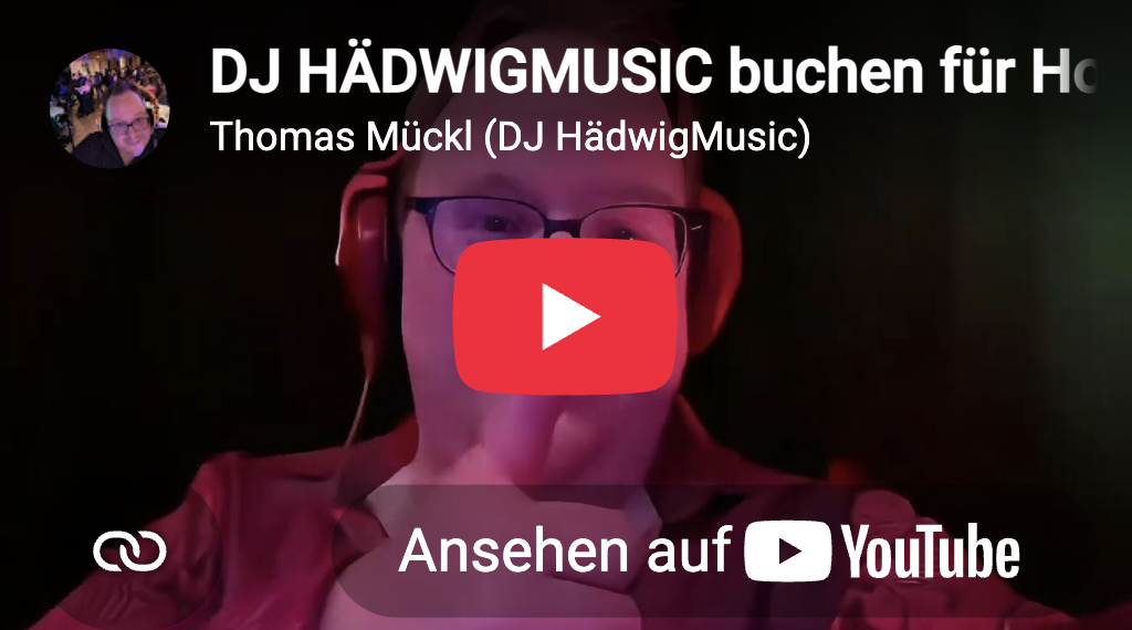Video-Vorschaubild zeigt einen Mann mit Brille und roten Kopfhörern, der vor dunklem Hintergrund in die Kamera zeigt, mit Text über DJ HädwigMusic buchen und einem YouTube-Play-Symbol.