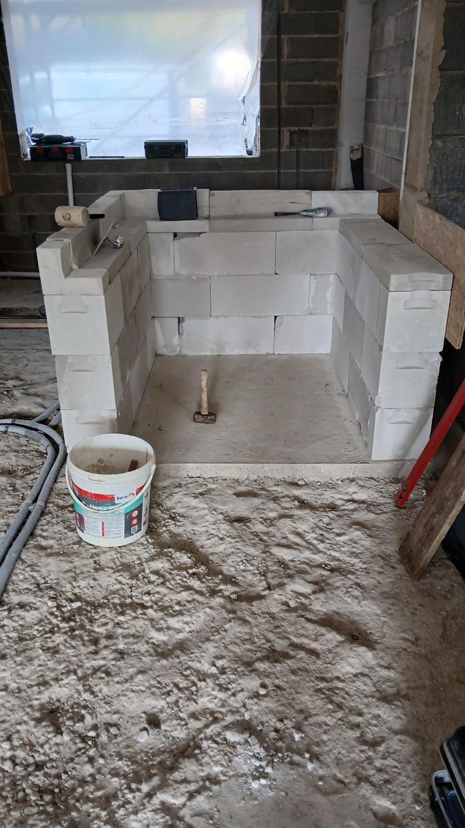 Socle en blocs AAC pour four PRO Stemper Stones