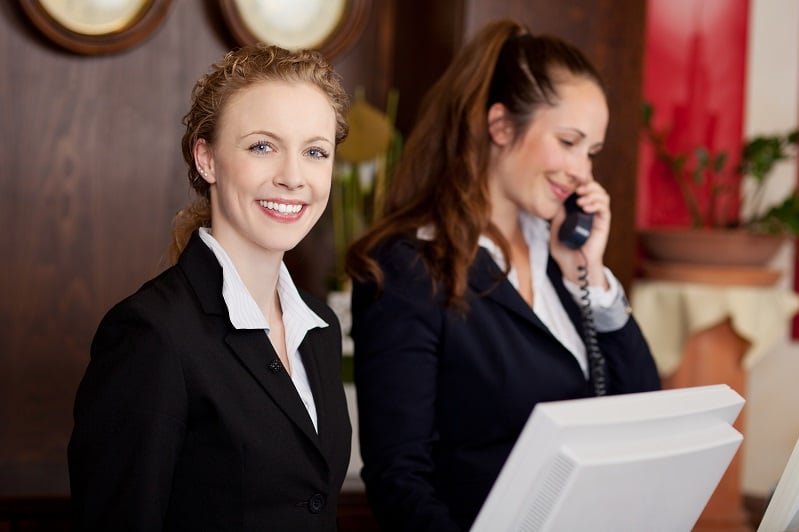 tips to increase hotel staff loyalty | webbook