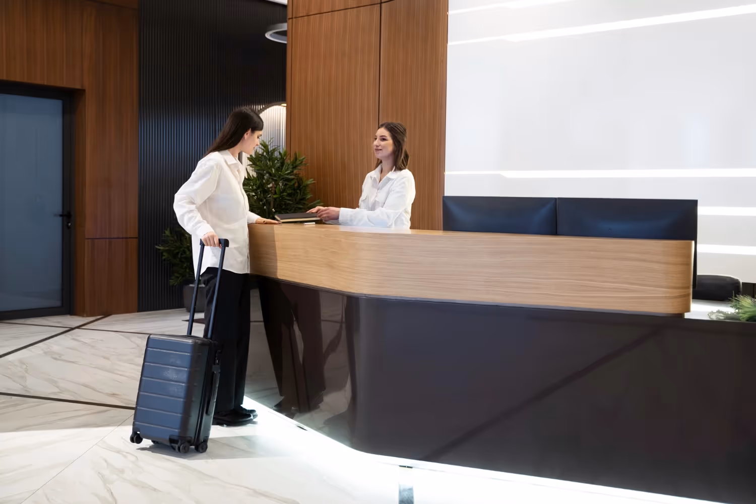 hotel receptionist and a customer