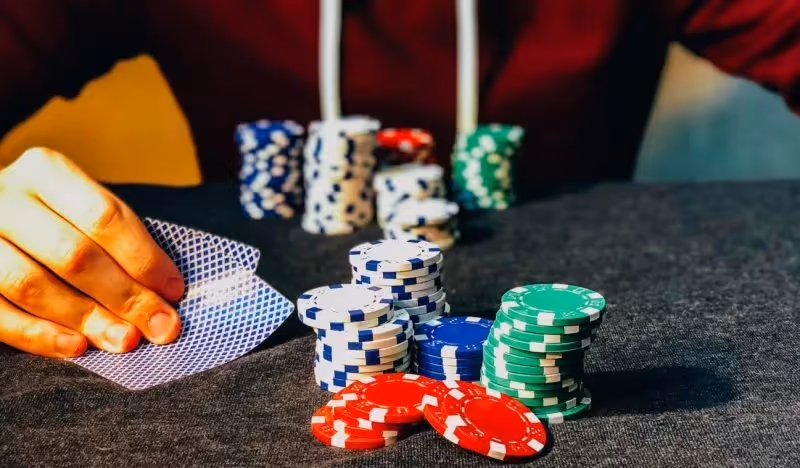 Want to Make Smarter Decisions? Think Like a Poker Player