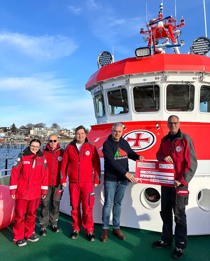 EINHAND spendet an DGzRS 2025