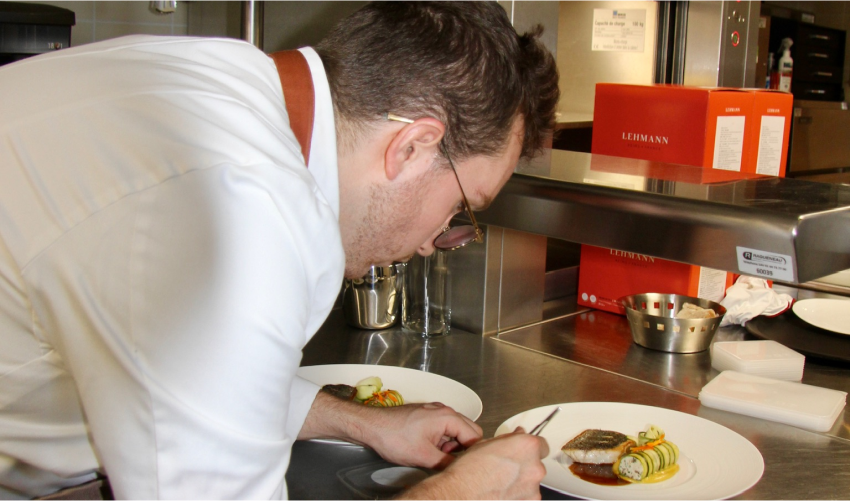 [team] image of the head chef (for a modern restaurant)