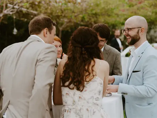 Zauberer Walking Act bei einer Hochzeit