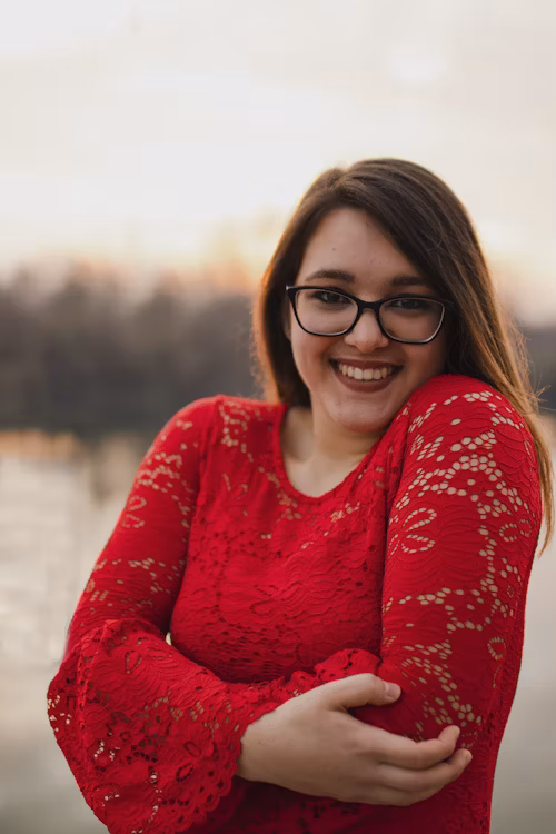[headshot] image of customer (for a tech gadgets store)
