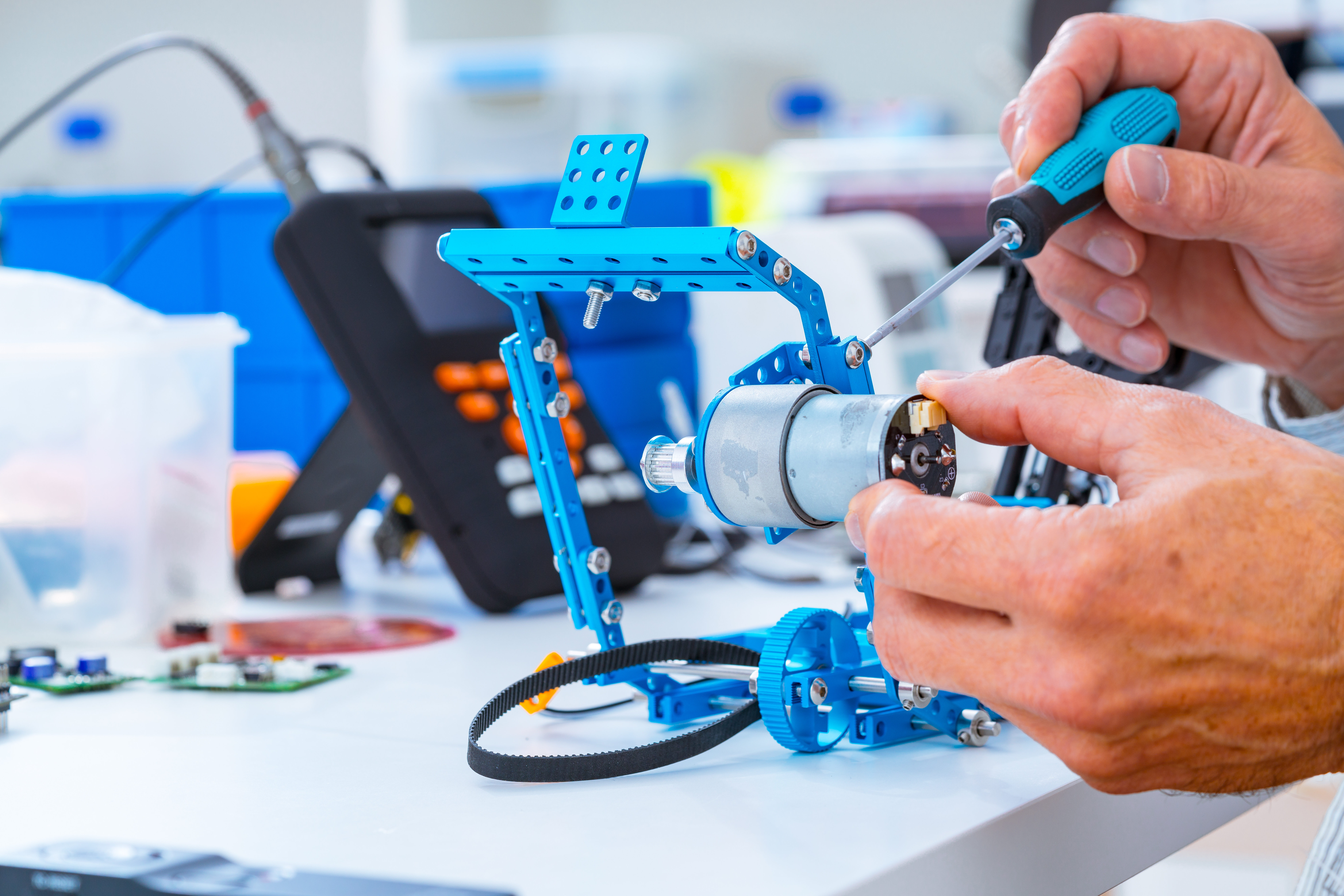contract manufacturing
contract manufacturing near me
product assembly
low volume production
prototyping
engineering and design
design firm
low volume assembly
rapid manufacturing