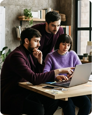 Agency team reviewing campaign data together on a shared platform in Shikenso Campaign