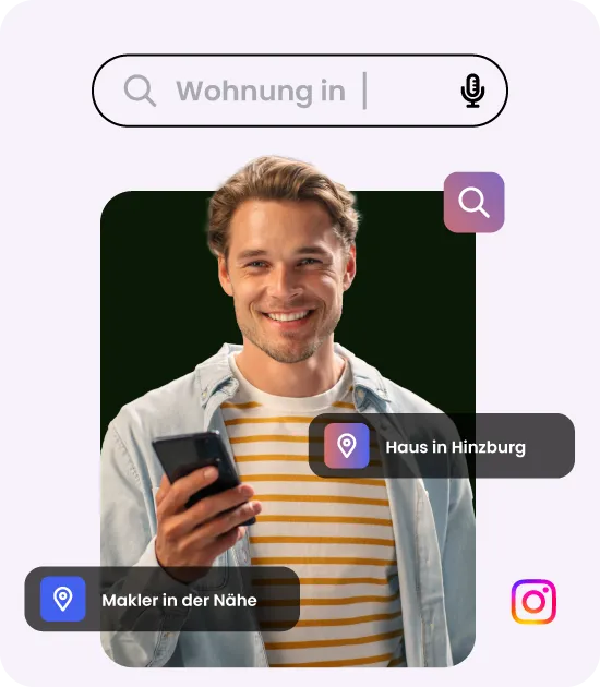 Lächelnder junger Mann mit gestreiftem T-Shirt hält ein Smartphone, Suchleiste mit Text 'Wohnung in', Suchsymbole und Hinweise 'Haus in Hinzburg' und 'Makler in der Nähe'.