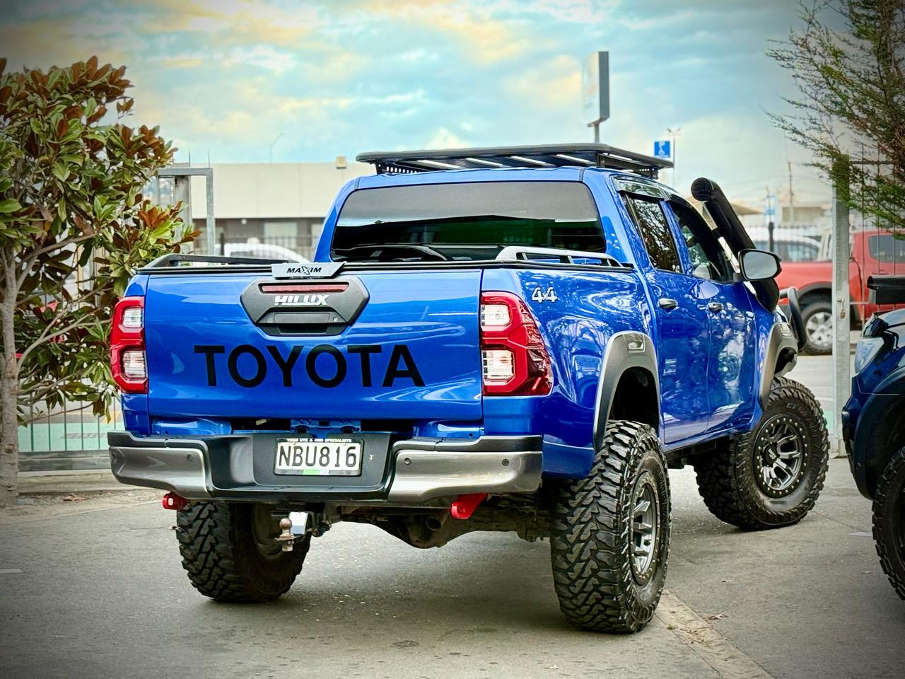 dbacfffd-25ec-4de9-b87d-634f82fc4bff - Image 3