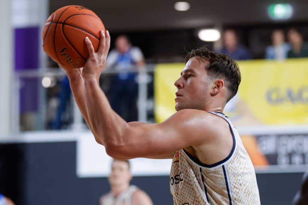 Sam Mennenga: Breakers Buy Out Taipans Contract Bringing Kiwi Hotshot to Auckland