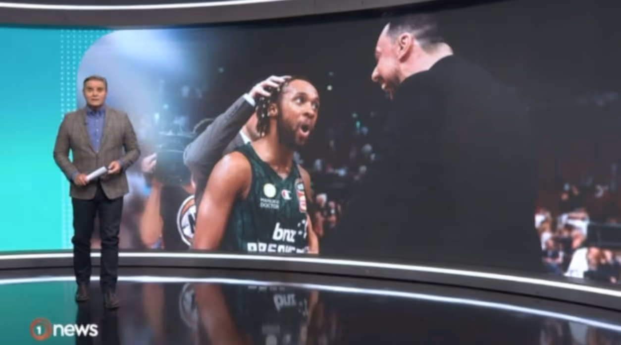 TVNZ - 1 News: PJC and Commentator Derek Rucker talk about 'that' incident