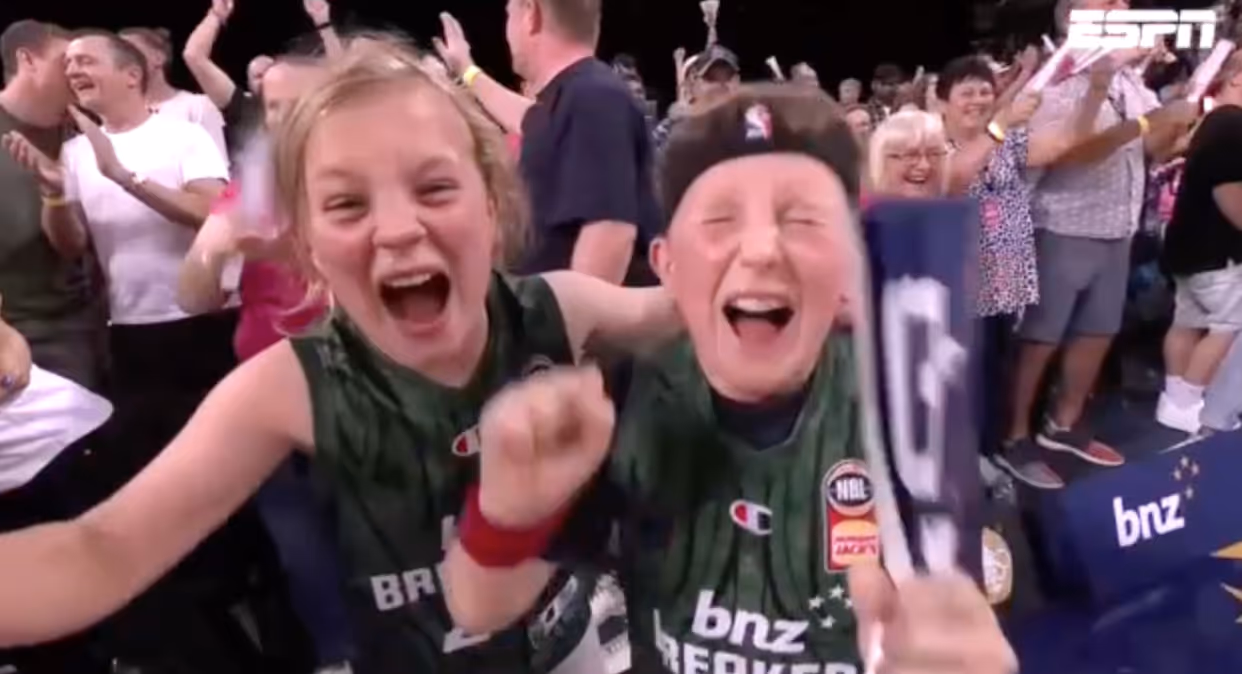 WATCH: "Absolute Scenes" At Spark Arena As the Breakers Enter the Top Six for the First Time