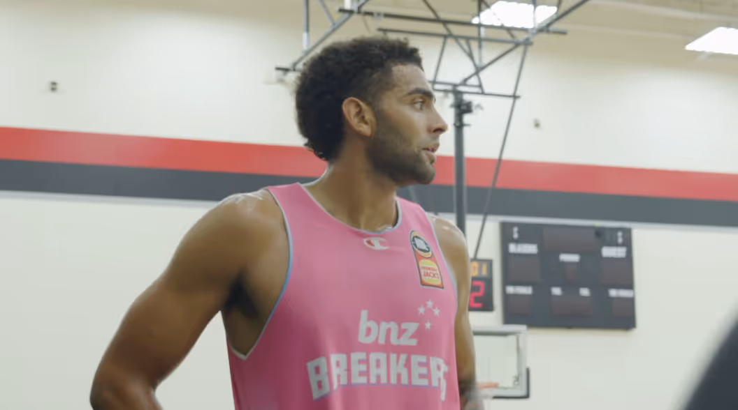 Golden State Warrior Joins Breakers on Eve of NBA Pre-Season Game in Portland