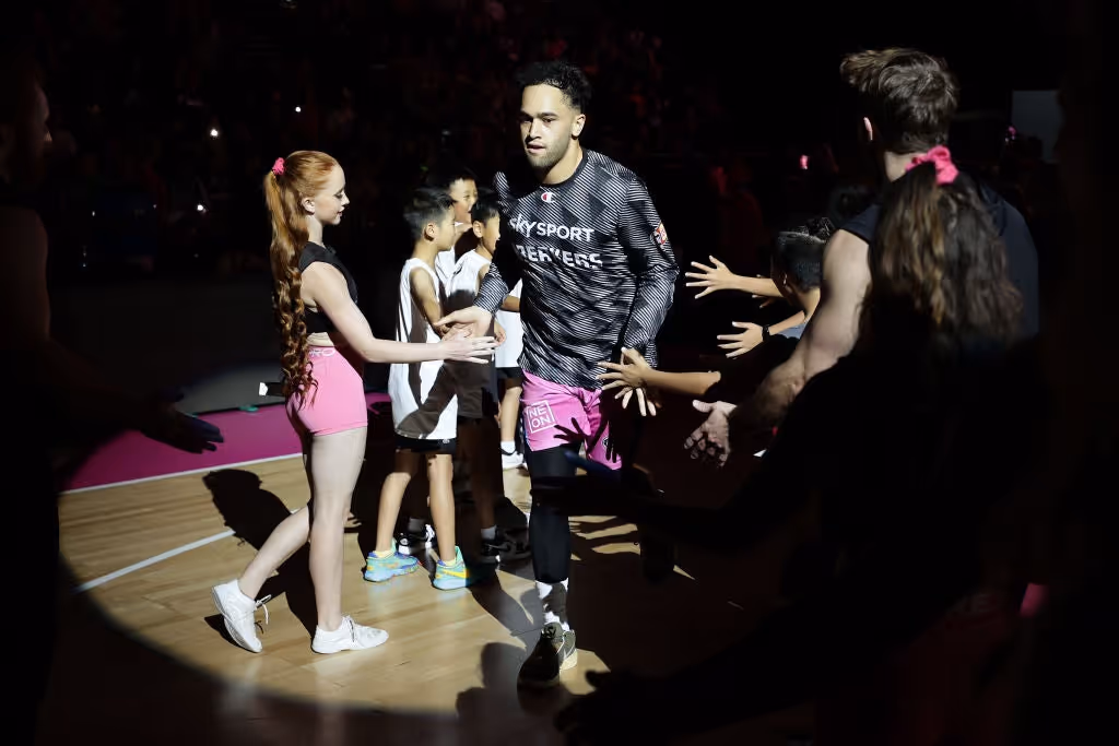 Preview: Kings v Breakers (Game 3)