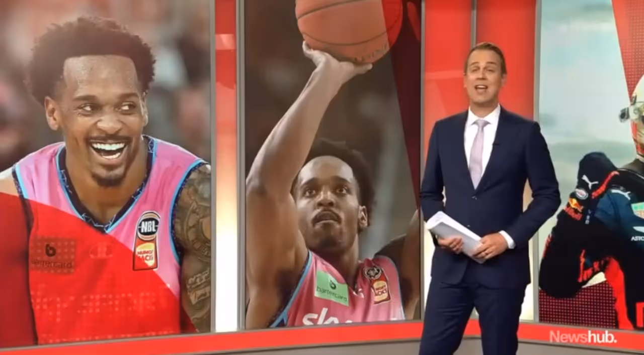 WATCH: TV3 Newshub - Broken Bone Breaker Star playing with Injured Hand