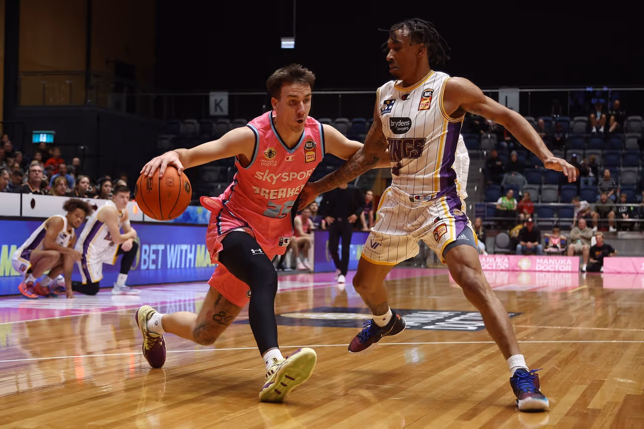 R19: Shamir and Besson press conference vs Sydney Kings
