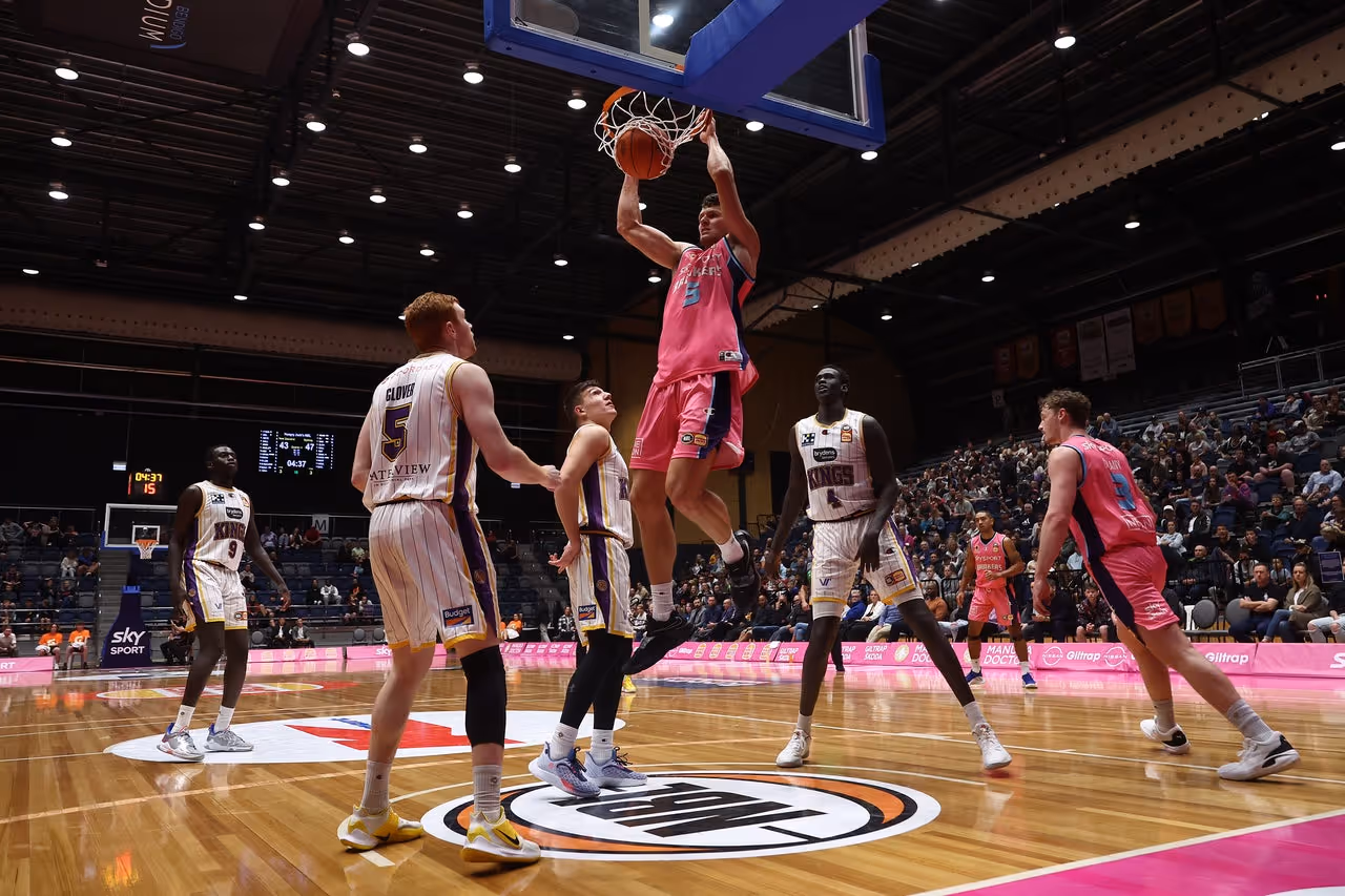 Breakers push Kings to the brink in Bendigo