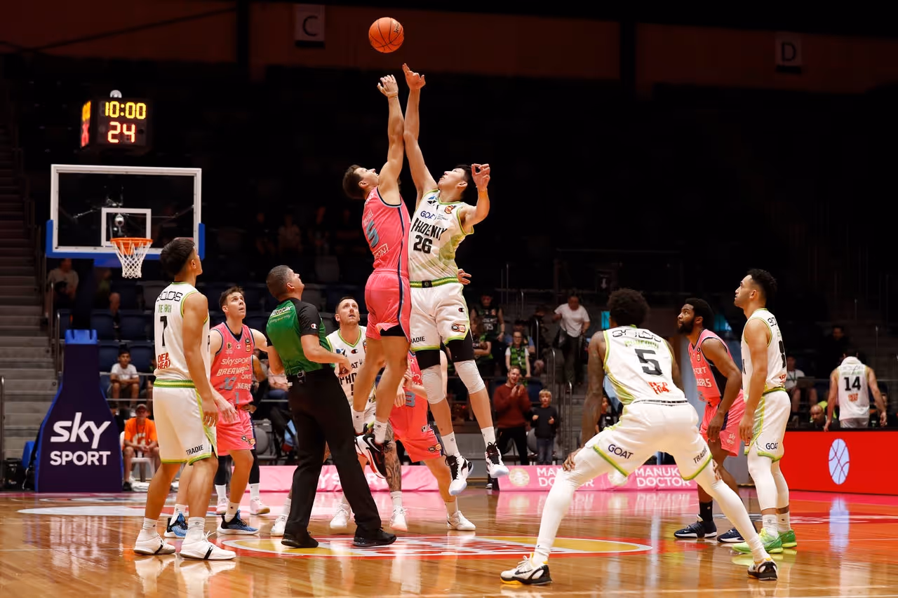 R19: New Zealand Breakers Highlights vs. South East Melbourne Phoenix
