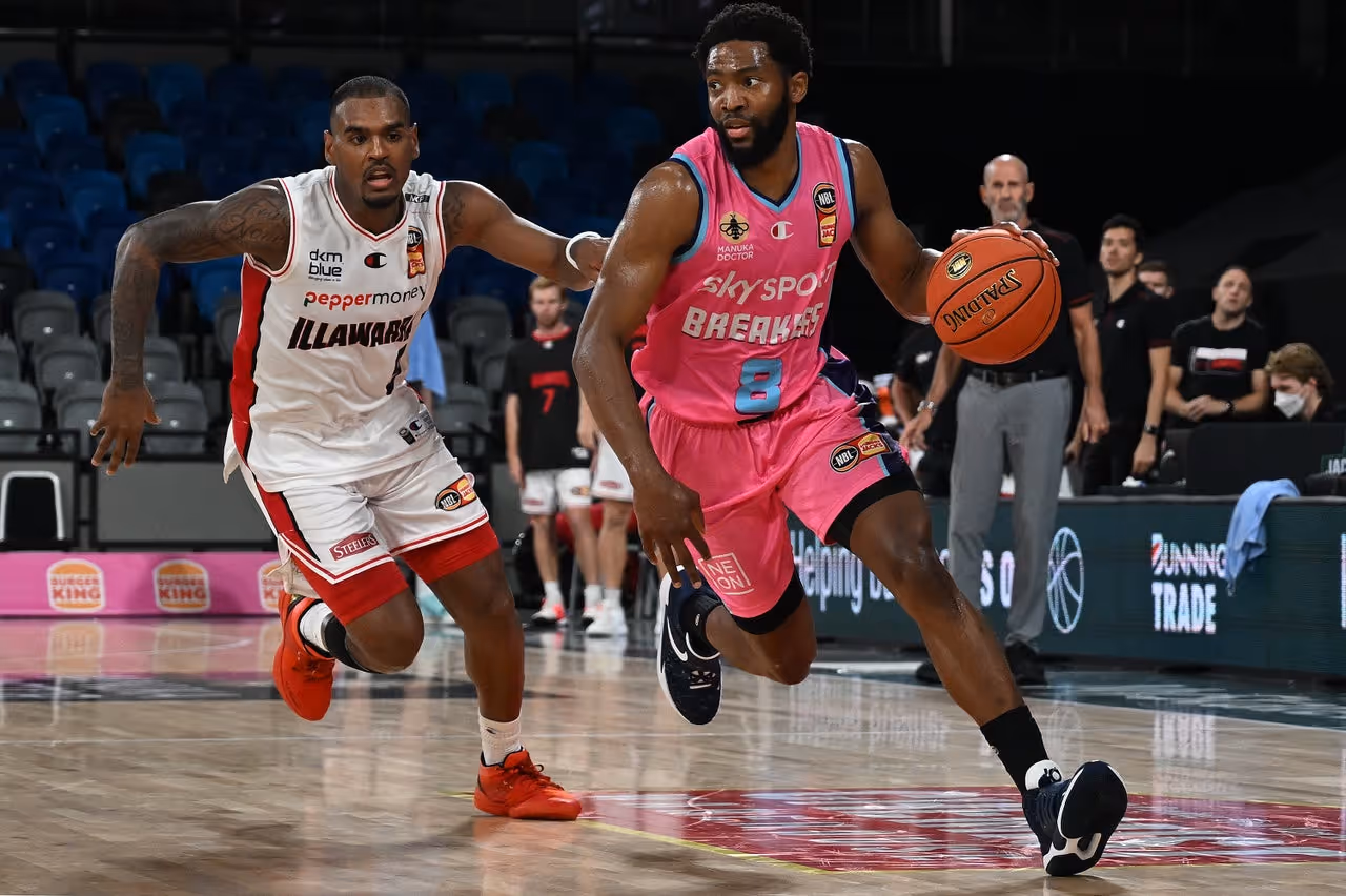 R13: New Zealand Breakers Highlights vs. Illawarra Hawks