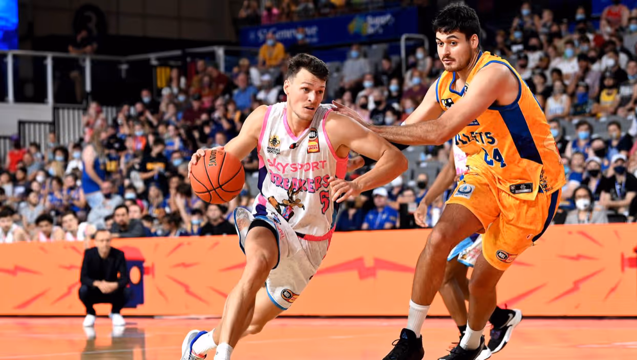 Yanni Wetzell Inspires In Dramatic Breakers Win