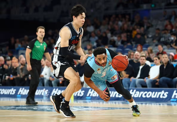 Breakers Stumble on Abercrombie's Big Night
