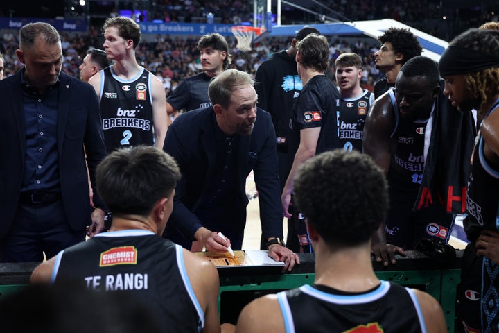 INJURY UPDATE: MENNENGA AND LOPEZ RETURN; BROCKINGTON SIDELINED FOR CAIRNS CLASH