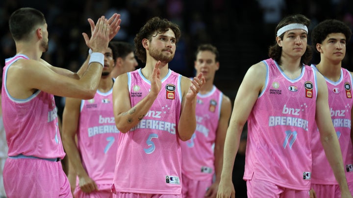 Breakers seal impressive win over Taipans