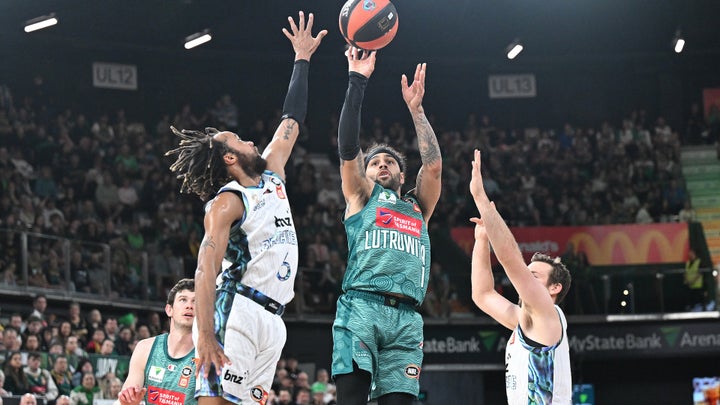JackJumpers snap Breakers' winning streak