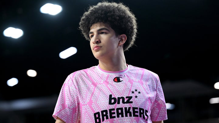 17-year-old Karim Lopez flexes talent