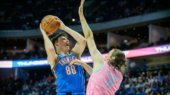 Thunder triumph over Breakers in Tulsa
