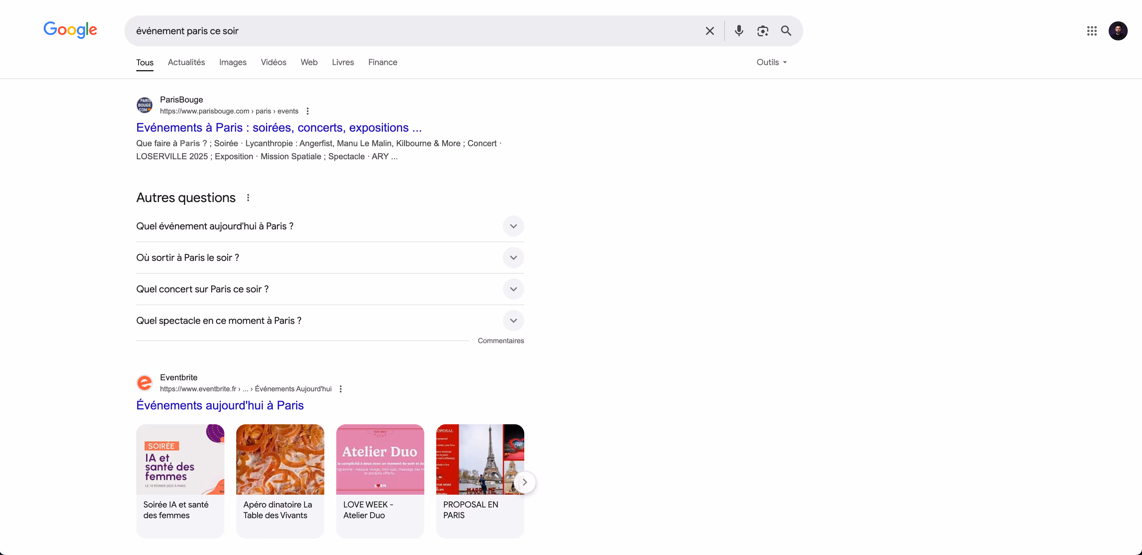Résultats de recherche Google pour "événement Paris ce soir" affichant des liens et suggestions.