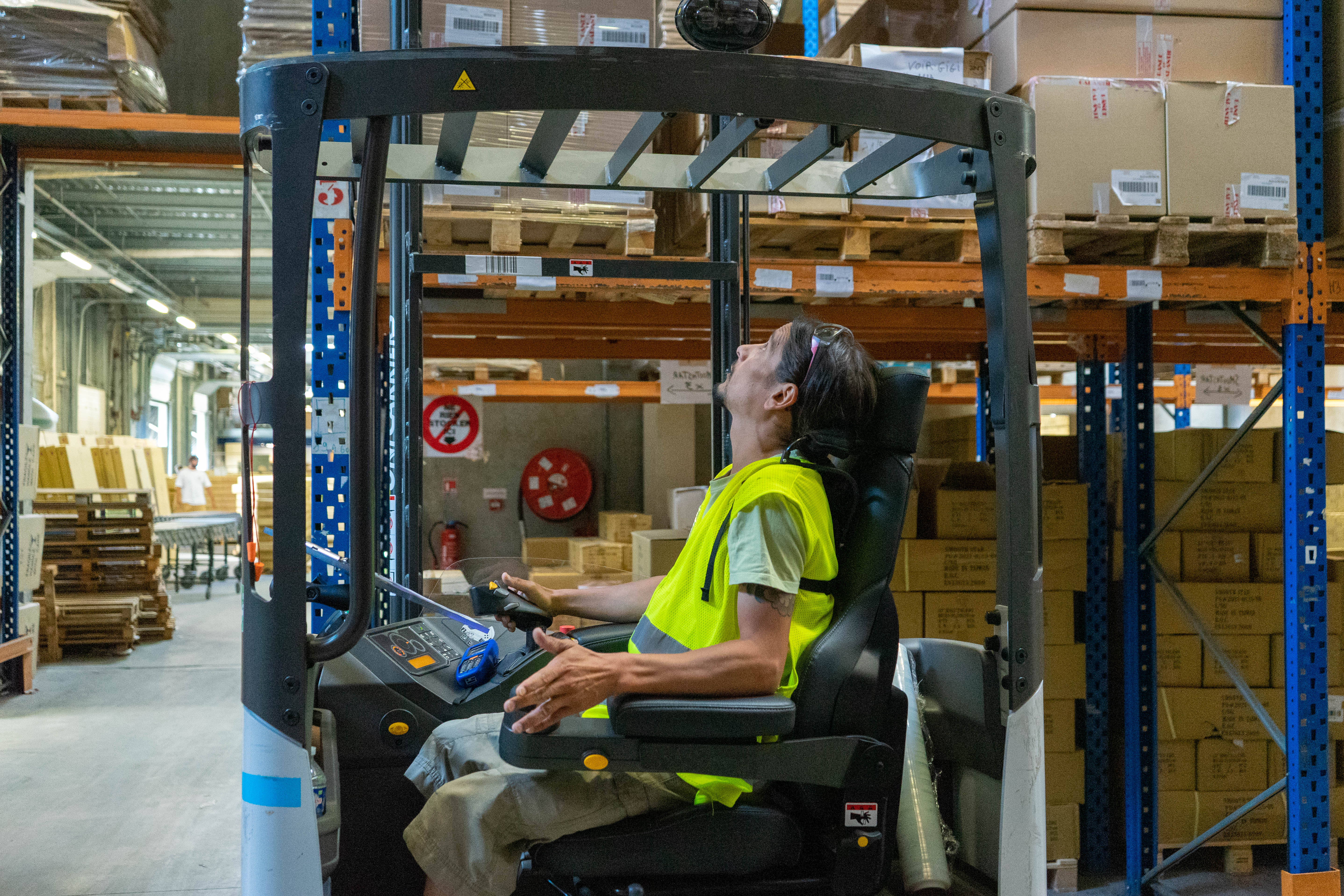 Exosquelette Moon porté par un cariste