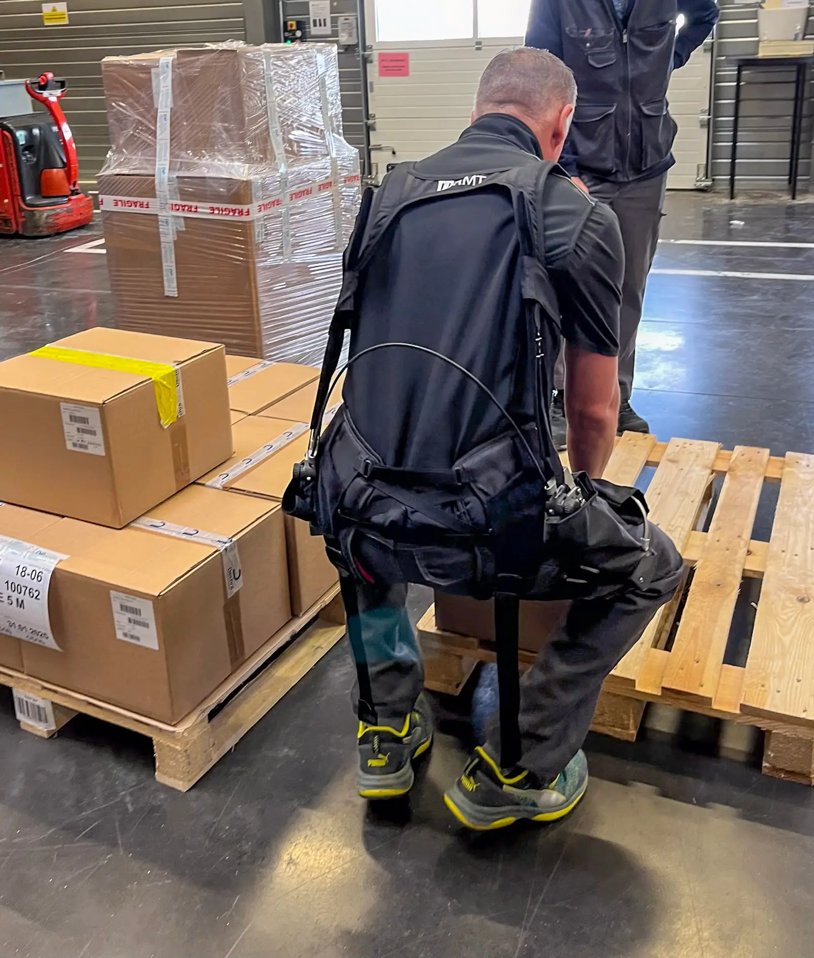 Exosquelette Wave sur un travailleur