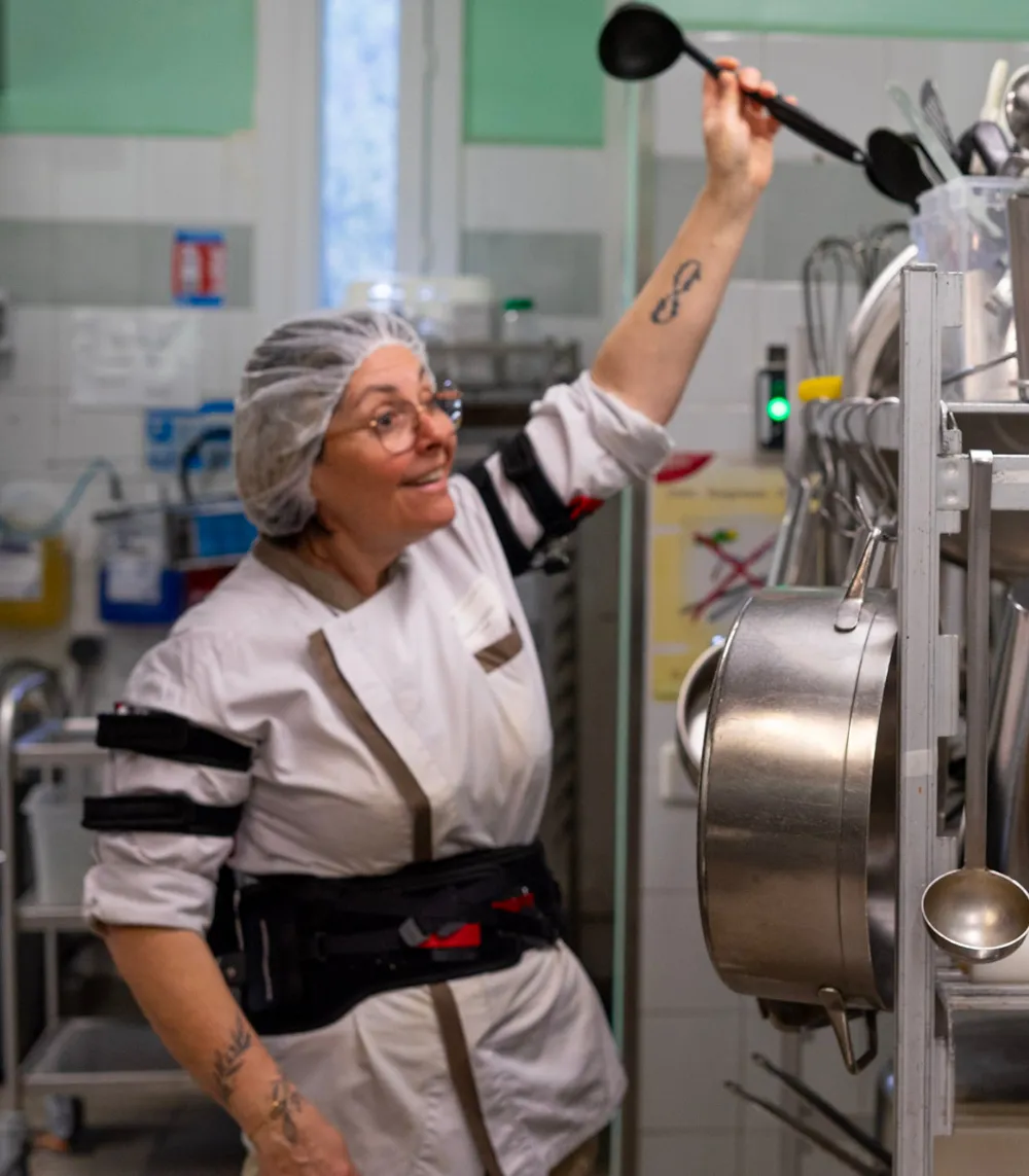 exosquelette collectivité - témoignage cuisine