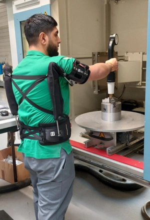 Exosquelette fabrication de caoutchouc exemple