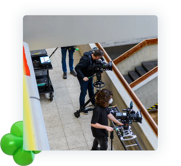 Beraten, Planen, Konzipieren, Designen, Anpassen, Entwickeln, Anbinden, Produzieren und Umsetzen