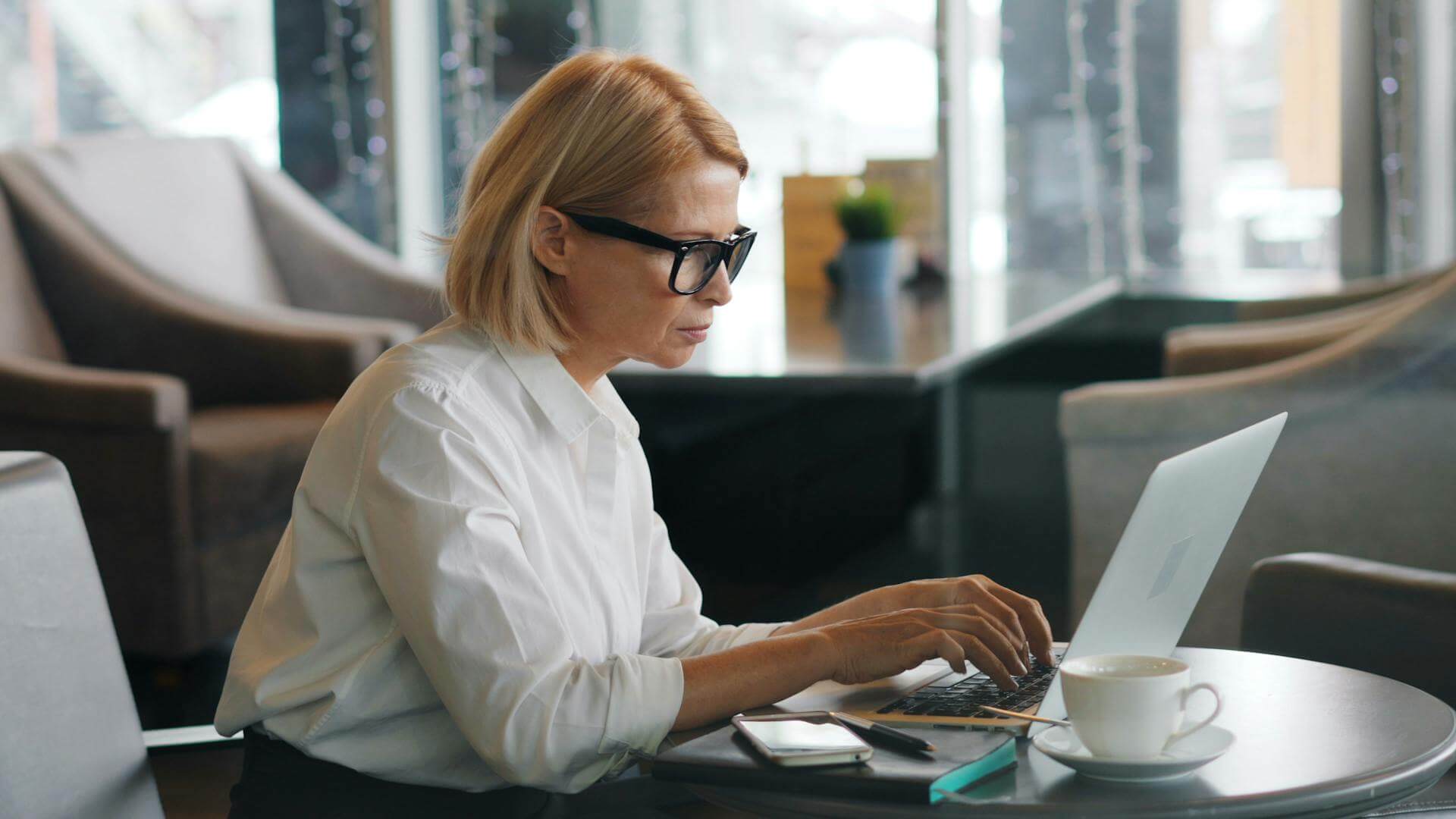Have anonymous conversations with survey respondents