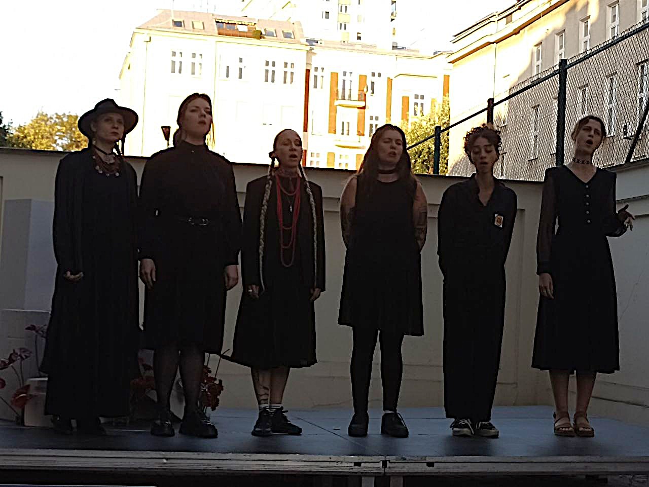 Спявае жаночы хор SPIEVY