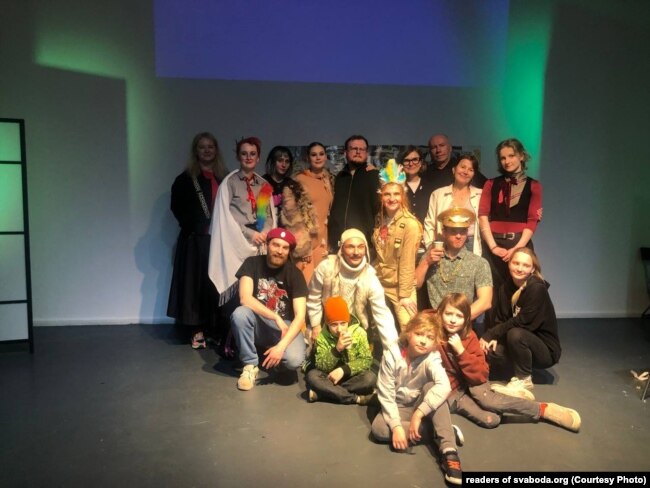 Тэатральная група