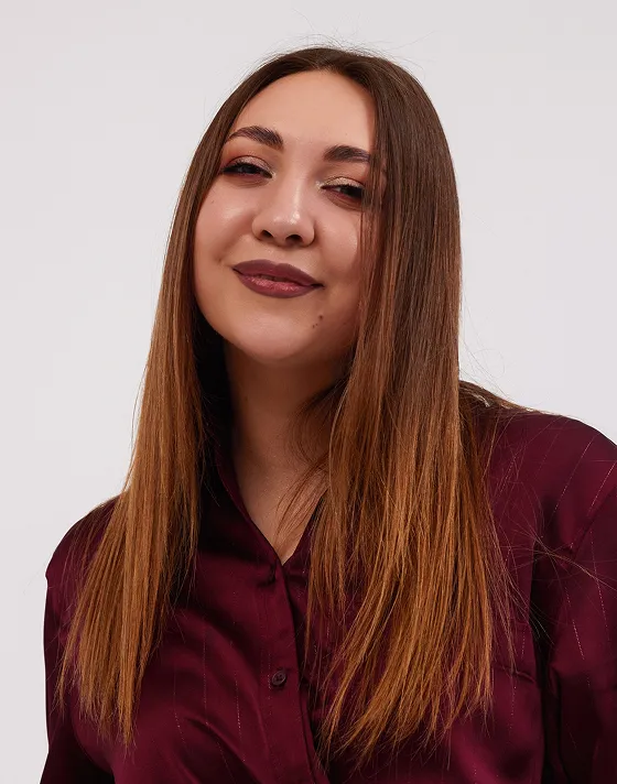 Сторісмейкер SMM-агенції Infeedia у Празі — Оля.