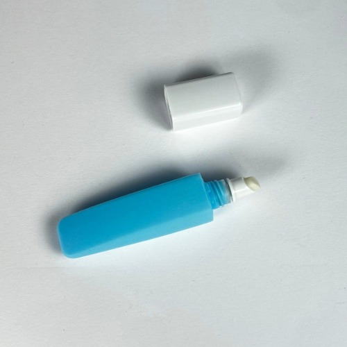 open tottle with special applictor 10ml