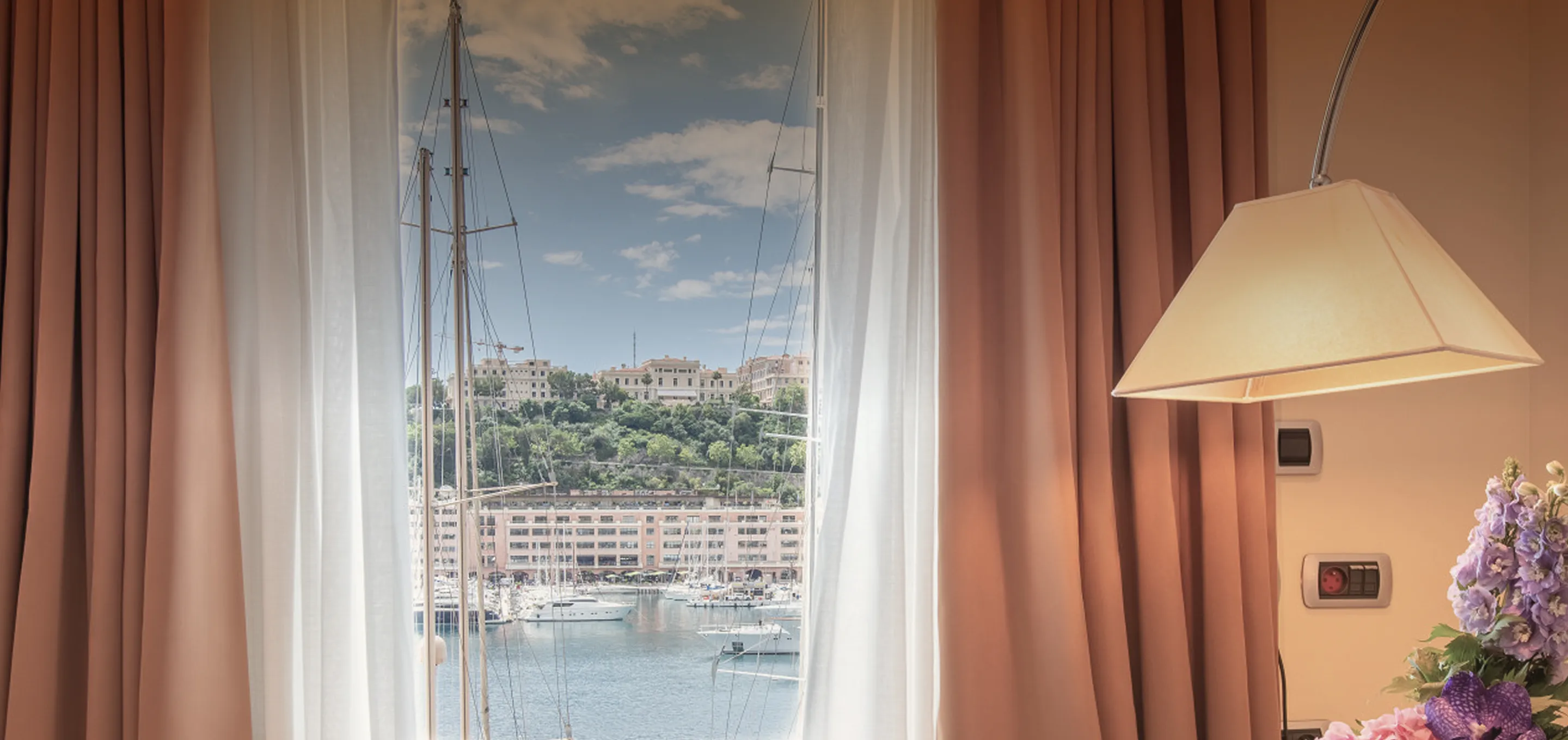 Vue sur le Port Hercule depuis Port Palace hôtel à Monte-Carlo - Monaco